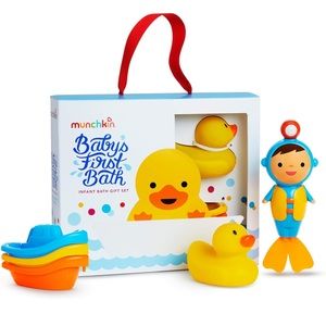 New Munchkin Infant Bath Gift Set
